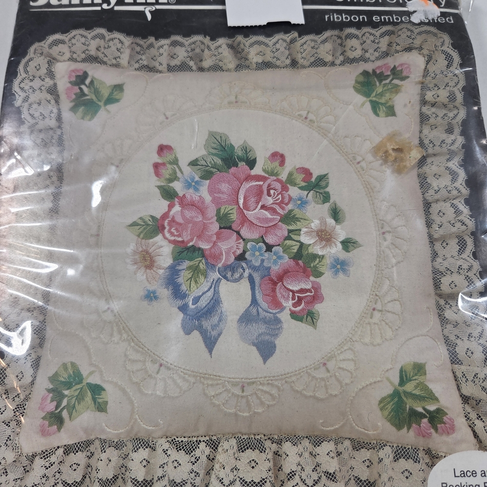 Embroidery DIY Pillow Yarn Lace Roses Muslin Kit